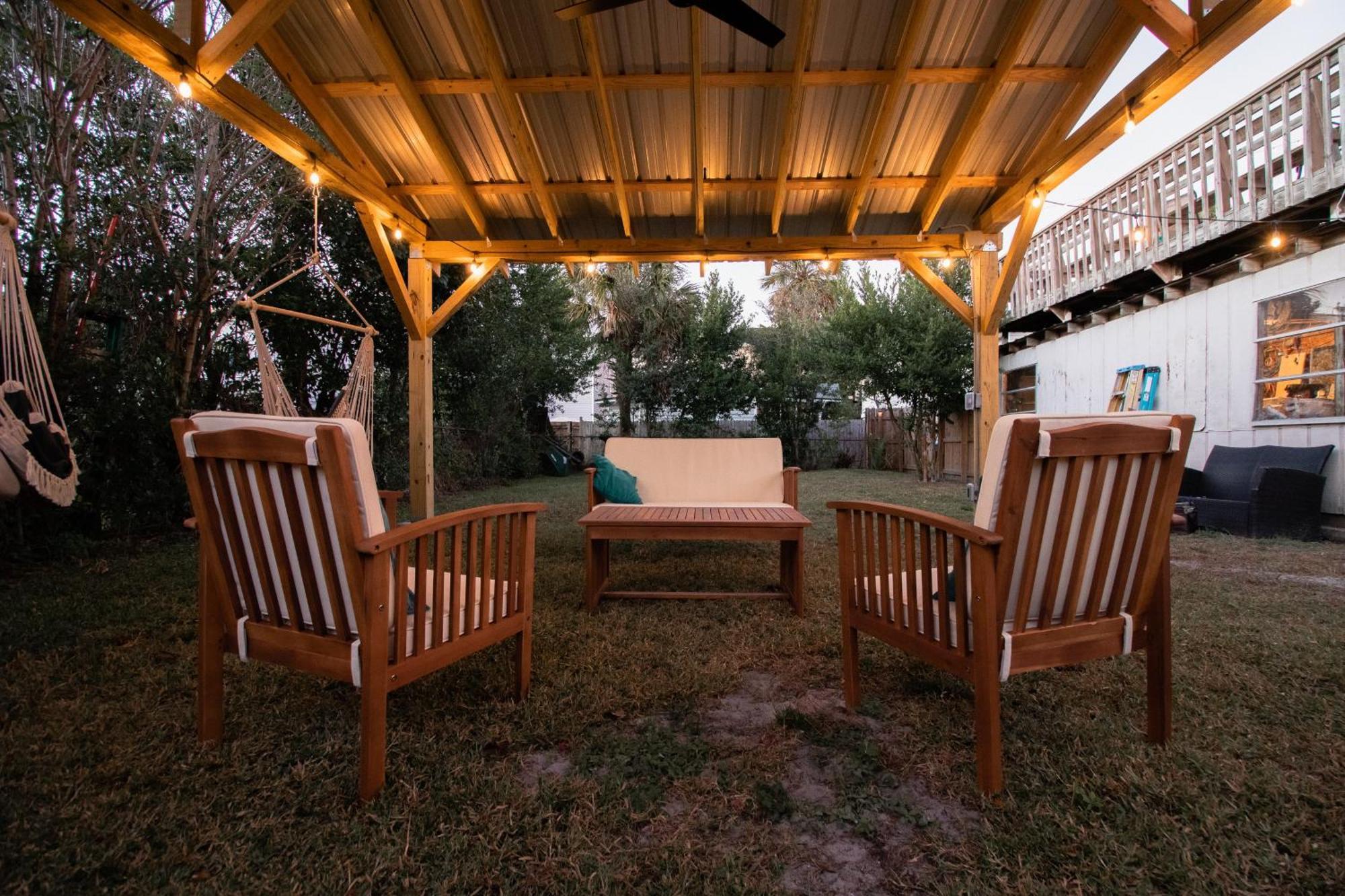 Seas The Day - 4 Blocks To The Beach, Restaurant, And Bar District - Great Deck And Outdoor Space!! Jacksonville Beach Exteriör bild